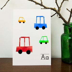 Carte postale Voitures MELAdi - motifs alphabet faits à la main en impression gel à suspendre, à offrir en cadeau 12 x 17,5 cm