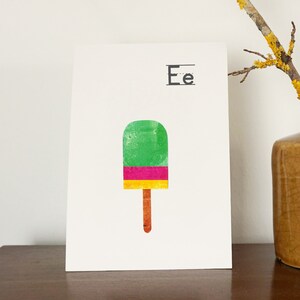 Carte postale MELAdi glace sur bâton - motifs alphabet faits à la main en impression gel à suspendre, à offrir en cadeau 12 x 17,5 cm