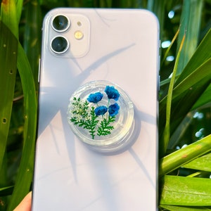 Handgefertigte Blue Schleierkraut Telefon Griff, Gepresste Blume Telefon Griff Halter, Magnetischer Telefon Griff, getrocknete echte Farn Blatt Telefon Ständer, Telefon Charme