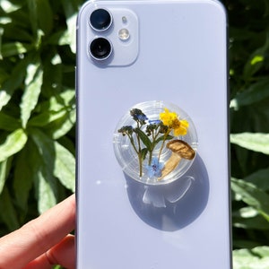 Handmade Forget Me Not Real Flower Phone Grip Holder, Mushroom Dried Flower Cute Phone Grip, Pressed Blue Flower Phone Stand, Christmas Gift
