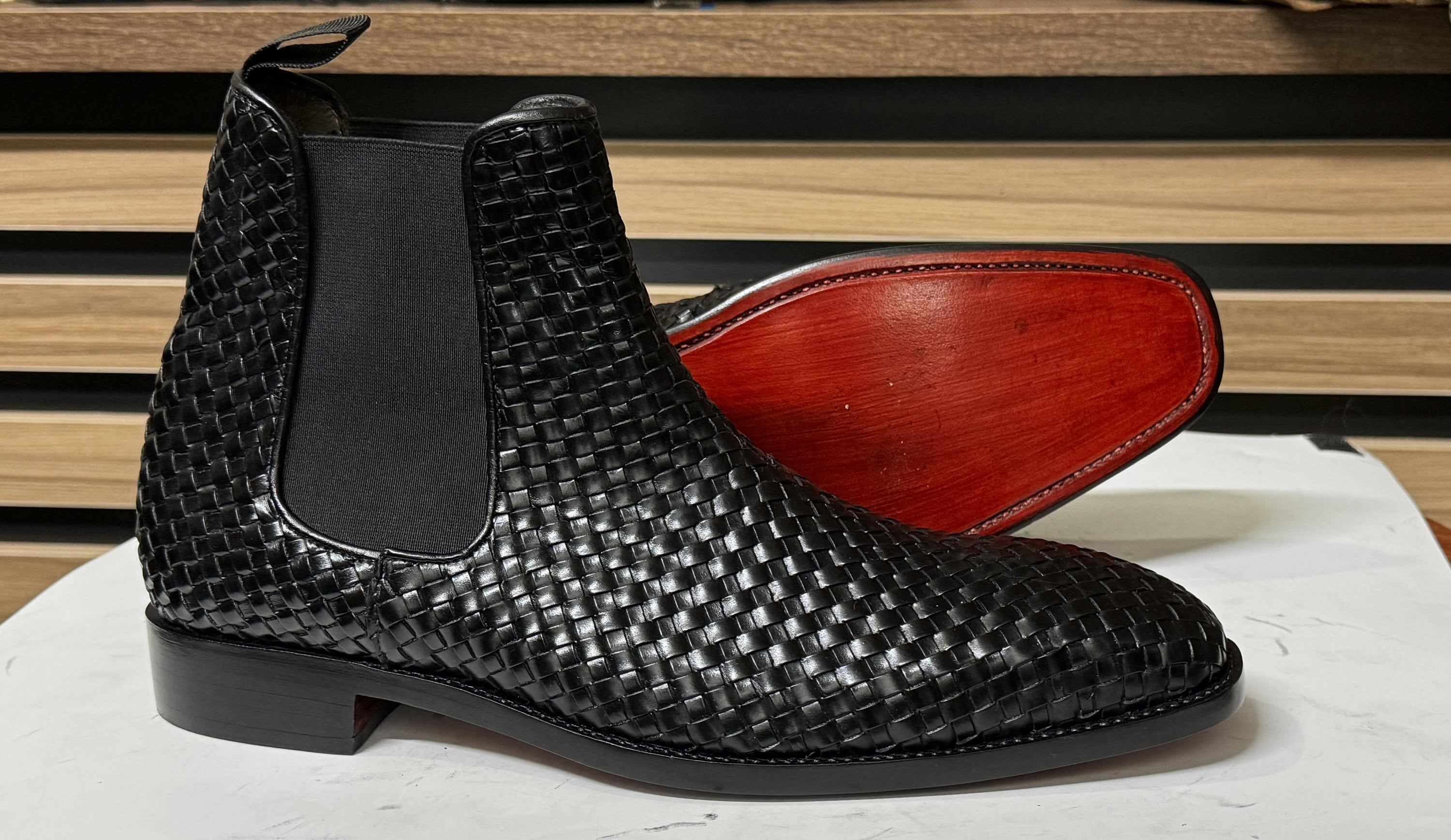 ◆KOMOREBI MUSEUM◆ Handmade cow leather Chelsea boots natur Cow-hide Hand Woven Leather Chelsea Boots, Black Slip on
