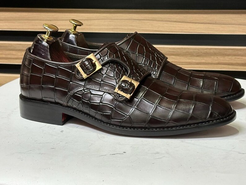 Experience Refinement: Handmade Brown Leather Alligator Texture Double Monk Shoes for Men