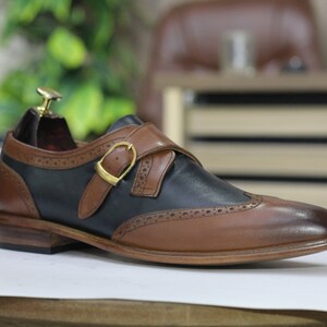 Handmade two tone wingtip shoe mens formal buckle