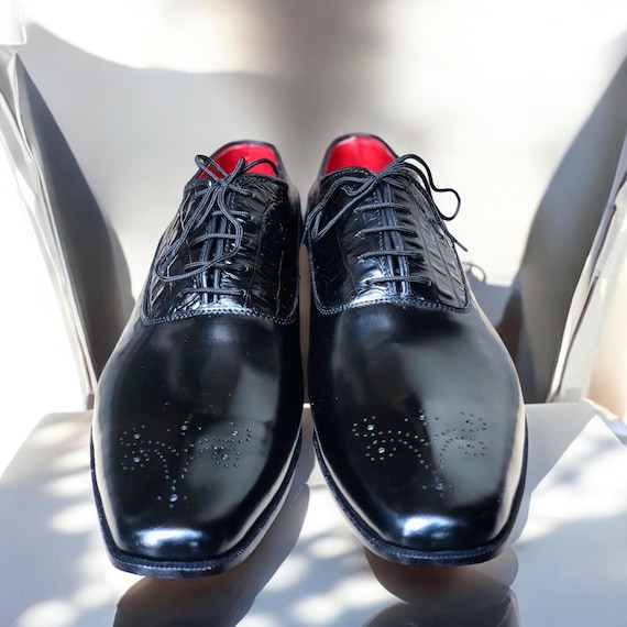 Black Croc-Embossed Leather Men\'s Dress Oxfords Shane Classic Crocodile-Embossed Oxford Shoes by Giovanni  main image 2