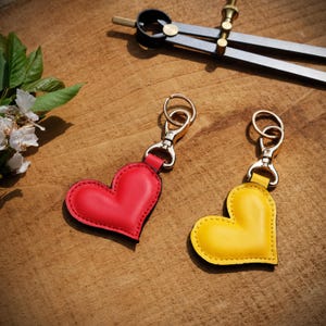 Customizable Heart Leather Keychain, Heart Bag Charm, Leather Heart Pendant, Mother&#39;s Day Gift, Love Gift