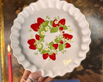 Vintage 10” Ceramic Strawberry Pie Plate