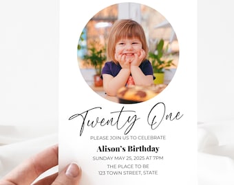 Modern 21-årsinbjudan | Anpassad redigerbar digital nedladdning | Canva-mall | Direktåtkomst och utskrivbar | Minimalistisk fotoinbjudan 21