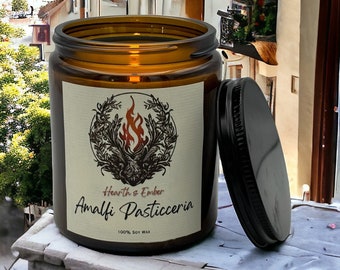 Amalfi Pasticceria - Handgegossene 8 Unzen Sojawachs-Kerze - Braunglas mit Baumwolldocht und Metalldeckel