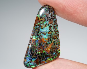 Sparkling boulder opal 11.20cts polished stone from Australia, collector's item, opal jewelry, Australian gemstone, sparkling KOC 7