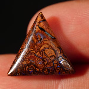 Unique Solid Boulder Opal 10,65cts– Australian Natural Gemstone with Spectacular Play of Color