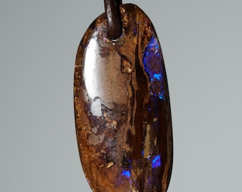 Sparkling boulder opal pendant 10.15cts polished stone from Koroit, Australia