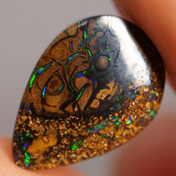 4,5ct matrix boulder opal