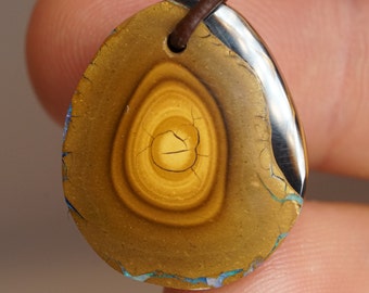 22.30cts natural elegance boulder opal pendant from Australia - polished stone