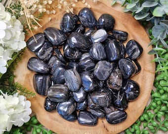 Isua Tumbled Stone, Crystal Gemstone Polished Natural High Quality Grade Mineral Rock Greenland Earth Connection Timeless Wisdom Strength