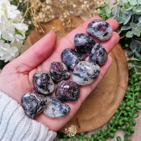 Garnet Quartz Tumbled Stone, Crystal Gemstone Polished Natural