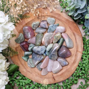 Grossular Tumbled Stone, Crystal Gemstone Polished Natural High Quality Grade Mineral Rock Green Garnet Afghanistan Abundance Healing Growth