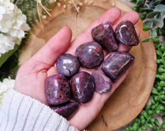 Ruby Tumbled Stone, Crystal Gemstone Polished Natural High Quality Grade Mineral Rock Vitality Love Motivation Protection Inner Fire India
