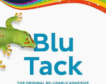 Peut inclure: Un emballage blanc avec un gecko vert et le texte "Blu Tack" en bleu. Le texte "THE ORIGINAL RE-USABLE ADHESIVE" est sous le logo. Le texte "Stick - Position - Hold" est sous le texte "Blu Tack". Le texte "WHITE" est en bas de l'emballage.