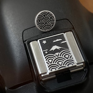 Coprislitta con motivo montagna e onde, pulsante di scatto, protezione per fotocamera, accessorio per slitta a caldo per fotocamere a pellicola, coprislitta per Canon Nikon Fujifilm