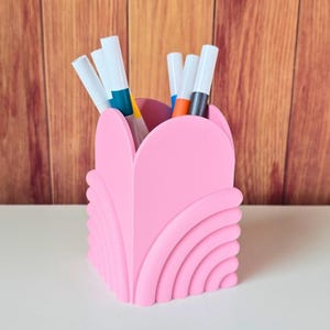 Rainbow Pen Holder Desk Organizer – Colourful Office Decor & Teacher Gift, School Supplies Storage Cup