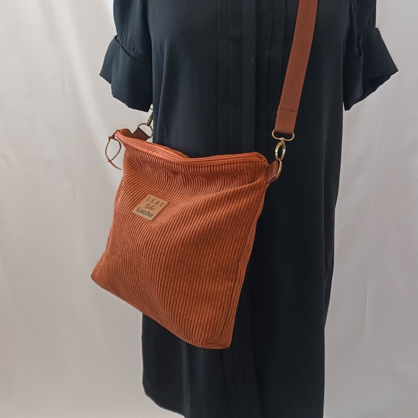 Umhängetasche aus Cord "rost-braun", Cord Handtasche braun, Crossbody Tasche Cord, Cordtasche, Schultertasche Cord, Schopper Cord