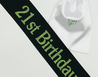 Banda de satén personalizada para el 21 cumpleaños: accesorio de fiesta personalizado