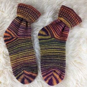 Wollsocken bunt Farbwechsel wie selbstgestrickt Größe 35-38 39-42 Geschenk wärmende Socken Geschenk. Bild 5