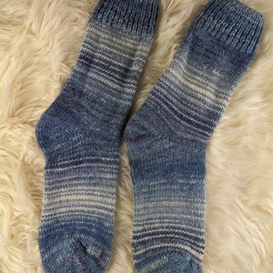 Wollsocken bunt Farbwechsel wie selbstgestrickt Größe 35-38 39-42 43-46 Geschenk wärmende Socken Unisex Bild 5