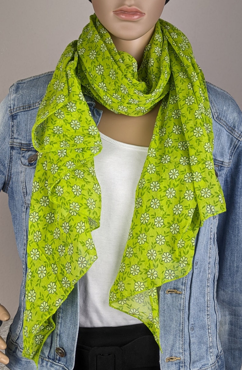 Katoen-zijde sjaals, bloemmotief, zacht, luchtig, asymmetrische uiteinden, effen kleur, dunne sjaal, damessjaal, lente-herfst, Pasen limettengrün