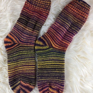 Wollsocken bunt Farbwechsel wie selbstgestrickt Größe 35-38 39-42 Geschenk wärmende Socken Geschenk. Bild 6