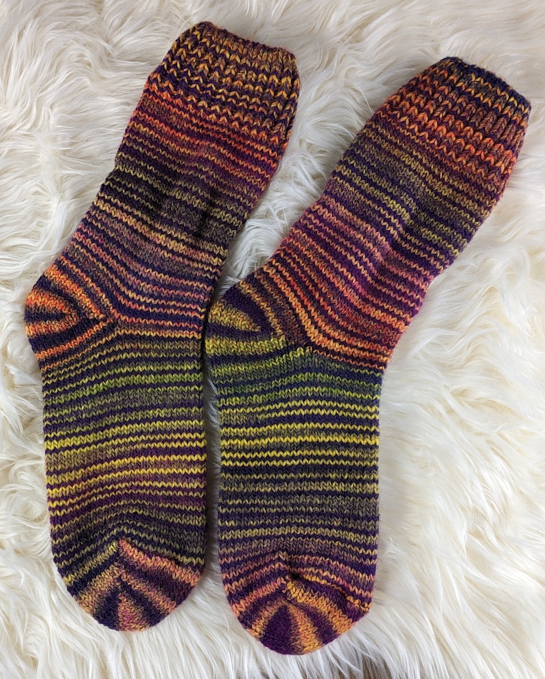 Wollsocken bunt Farbwechsel wie selbstgestrickt Größe 35-38 39-42 Geschenk wärmende Socken Geschenk. Bild 6