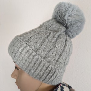 Women's knitted hat with faux fur bobblelined winter hatbeanie wool hatfaux fur linedbobble hatgift for her Grau