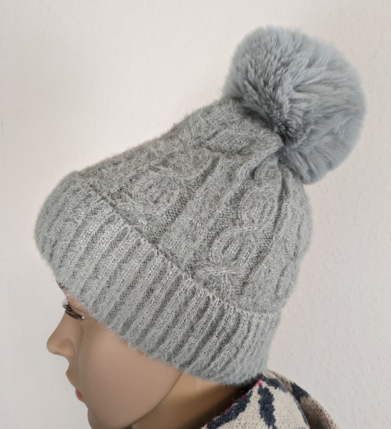 Women's knitted hat with faux fur bobblelined winter hatbeanie wool hatfaux fur linedbobble hatgift for her Grau