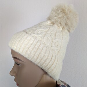 Women's knitted hat with faux fur bobblelined winter hatbeanie wool hatfaux fur linedbobble hatgift for her Wollweiß