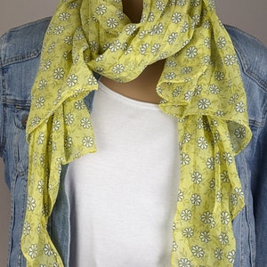 Katoen-zijde sjaals, bloemmotief, zacht, luchtig, asymmetrische uiteinden, effen kleur, dunne sjaal, damessjaal, lente-herfst, Pasen gelb