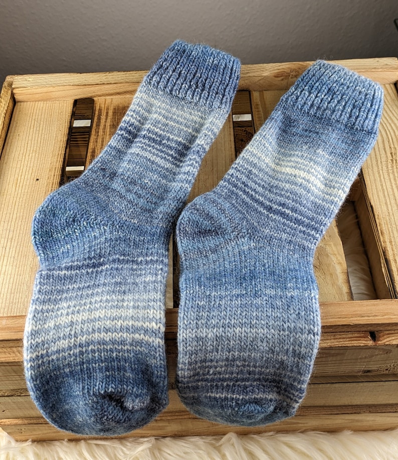 Wollsocken bunt Farbwechsel wie selbstgestrickt Größe 35-38 39-42 43-46 Geschenk wärmende Socken Unisex Bild 1