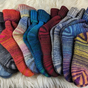 Wollsocken bunt Farbwechsel wie selbstgestrickt Größe 35-38 39-42 Geschenk wärmende Socken Geschenk. Bild 2