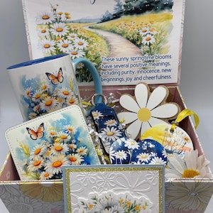 Daisy Gift Box: Ceramic Mug, Coaster, Ornament & More