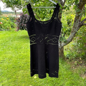A-line black crochet dress in cotton. Handmade chrocheted dress.