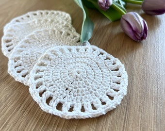 Handmade crochet coaster set of 4, white drink coasters, coffee coasters, mug rug, cute coasters, tea gift set coasters