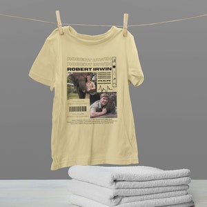 Vintage Robert Irwin Shirt, Wildlife Tee, Animal Lover Gift, Nature Inspired T-shirt, Wildlife Photography Tee, Retro Funny Hoodie BG94