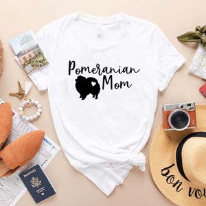 Funny Cute Pomeranian Mom Shirt, Dog Mom Tee, Pomeranian Lover Gift, Funny Dog Shirt, Pet Mom Gift, Mother&#39;s Day Gift, Gift For Mom BG153