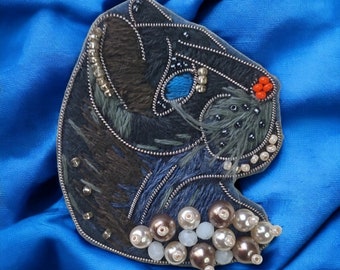 Embroidered cat brooch