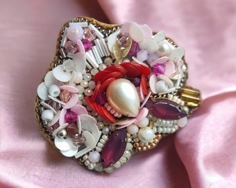 Embroidered bouquet brooch