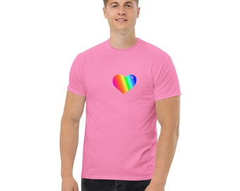 Pride Heart Love is Love LGBTQIA+ Camiseta clásica para hombre