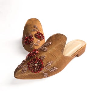 Luxury Handmade Beaded Bridal Slippers, Kutnu Fabric Shoes, Elegant Boho Slides, Leather Slip Ons, Unique Women&#39;s Gift, Statement Slippers