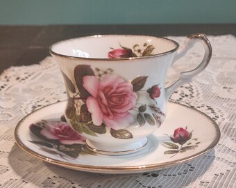 Royal Dover kop en schotel Fine Bone China met bloemen