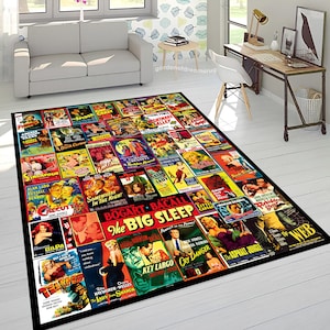 Op de afbeelding: Een zwart-wit tapijt met een collage van vintage filmposters. De posters tonen klassieke filmtitels zoals "The Big Sleep", "Casablanca", "Key Largo" en "Cry Danger".