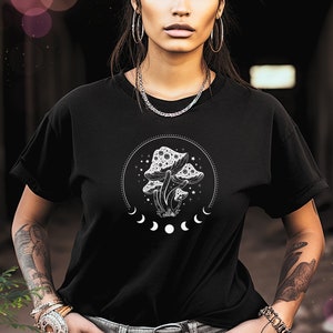 Cottagecore Mushroom Moon T-shirt Witch Boho Fairycore Top Grunge Aesthetic Forest Lover Gift Fairycore Clothes Gift for Her Gift for Him