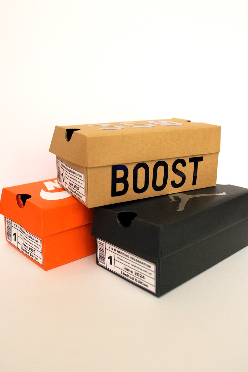 thumbnail image 2 of Mga's Miniverse Make It Mini Sneakers Blind Box (1 Pcs) | Toys"R"Us U2013 Hong Kong 2 of 13